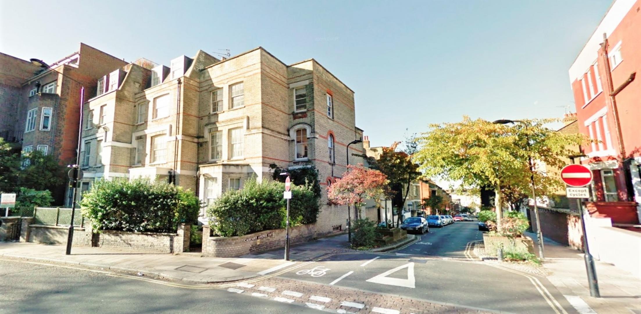 			2 Bedroom, 1 bath, 1 reception Flat			 West End Lane, WEST HAMPSTEAD